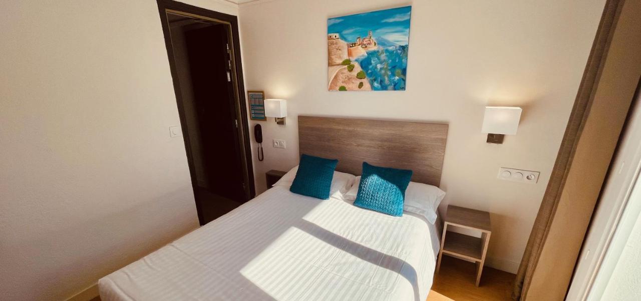Hotel Courbet Juan-les-Pins Exteriér fotografie