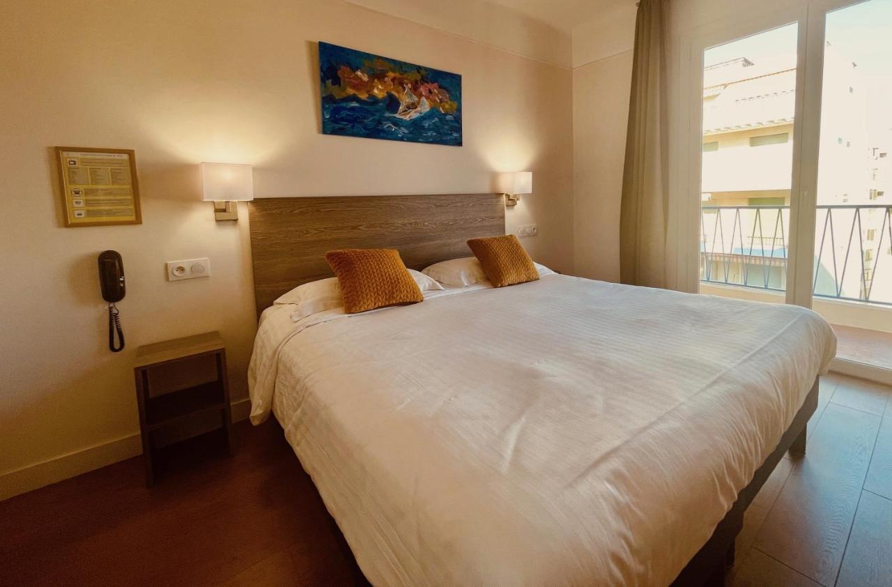 Hotel Courbet Juan-les-Pins Exteriér fotografie