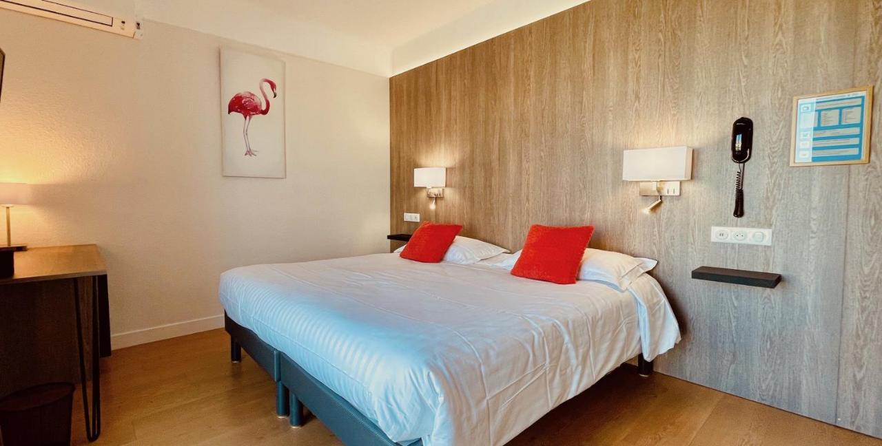 Hotel Courbet Juan-les-Pins Exteriér fotografie
